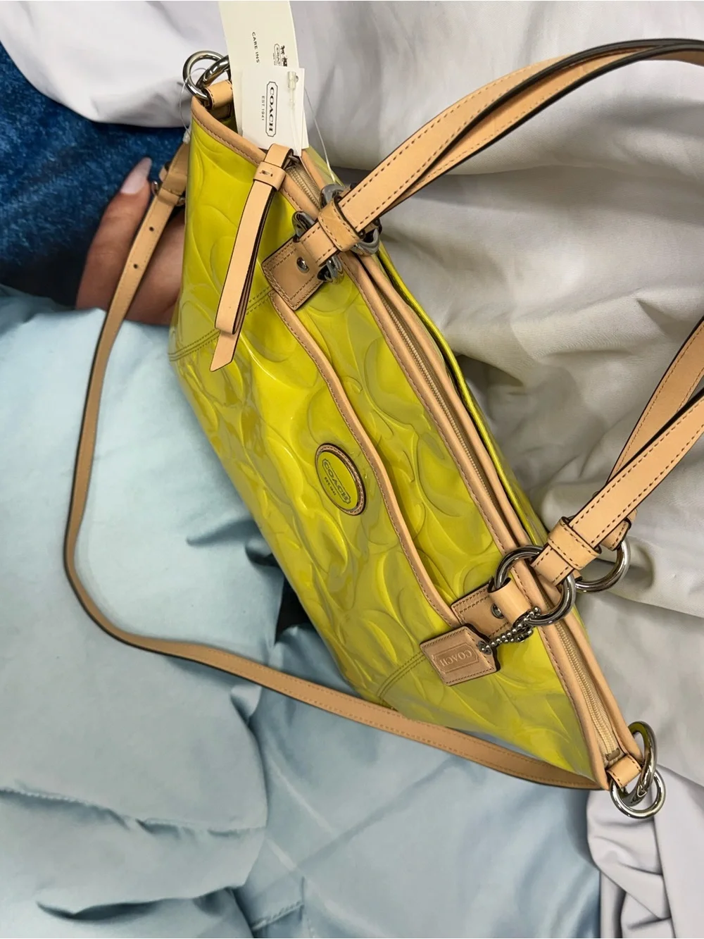 (new+tag) Coach Patent Leather Tote / Shoulder / Crossbody Monogram Siganture